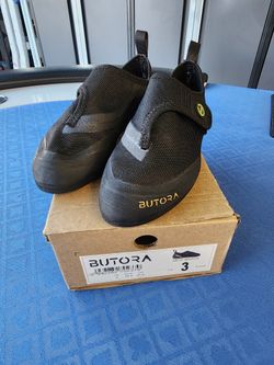Kids Rock Climbing Shoes Size 3