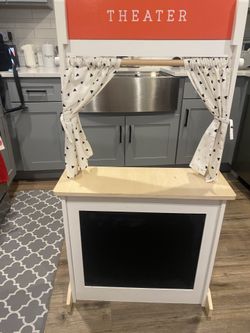 Puppet Theater With 21 Puppets