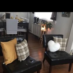 Accent Chairs