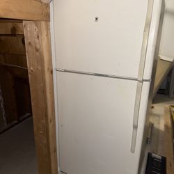 Ge Fridge $50