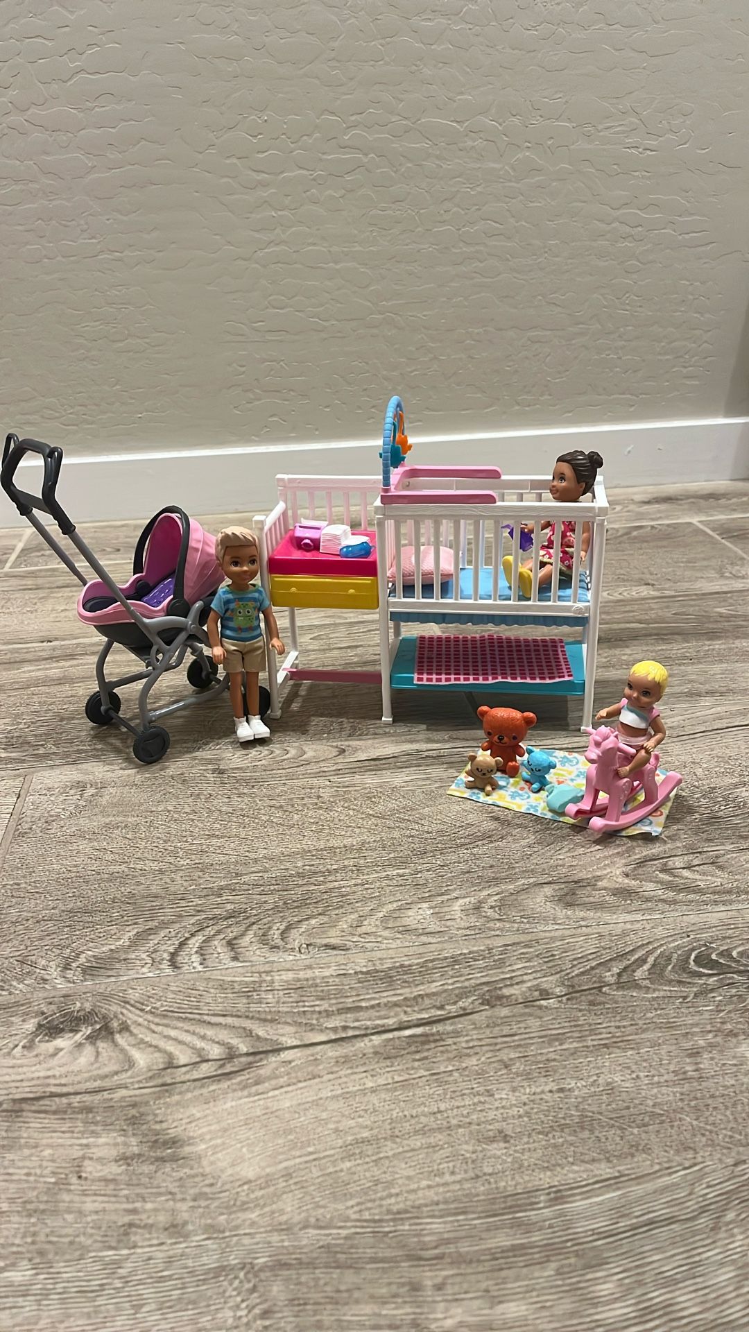 Barbie baby set (accessories included)