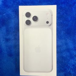 New Apple iPhone 17 Pro Max Unlocked Silver Cellphone Smartphone 256 GB Memory Storage  A3257 Wifi Bluetooth Touchscreen Carrier Unlocked Network 5G