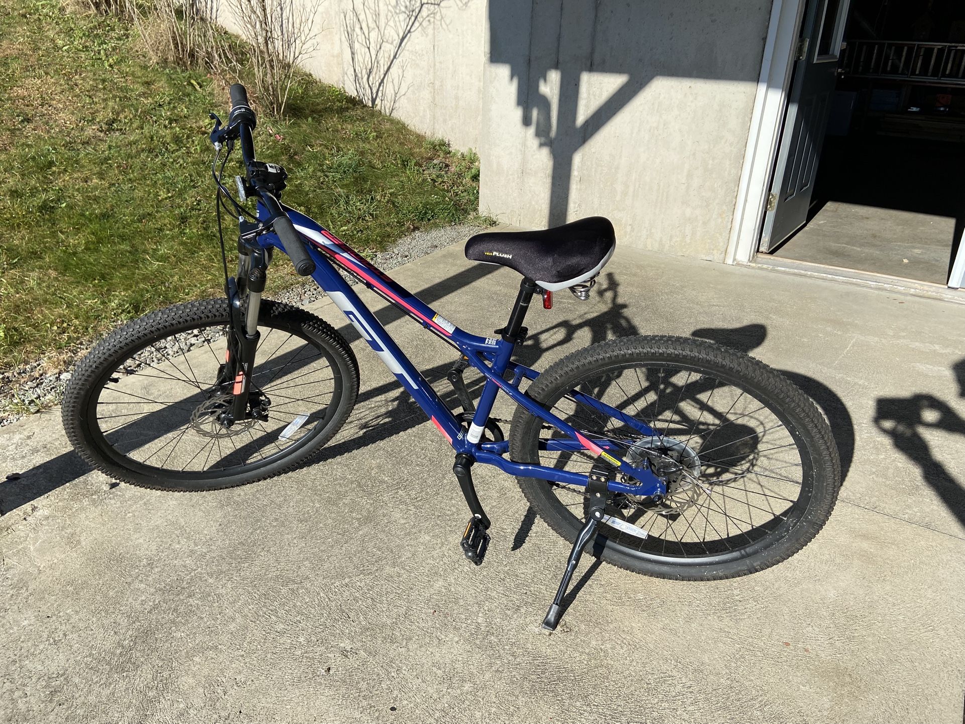 GT Youth Stomper Pro 26 Mountain Bike