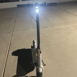 Scooter Semi Nueva Ninebot