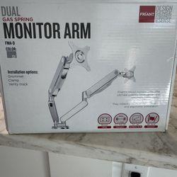 Dual Monitor Arm