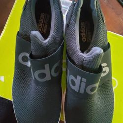Men's Adidas Size 10