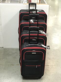 4 pice luggage includes X-Large size (32 "), large size (28"), medium size (24 ") and Carry-on size (20"). Has 4 spinner wheels for 360 degrees of mo