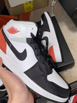 Jordan 1 Mid