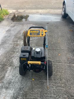 Dewalt pressure washer pressure cleaner  3800 psi /3.5 Gpm works well for your business