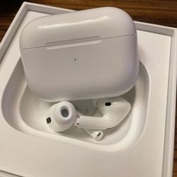 Apple 3 Wireless Noise Cancelling Earphones New
