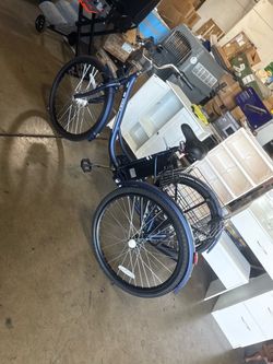 Triciclo eléctrico 26”$$(contact info removed) w embassy st Anaheim ca 92802
