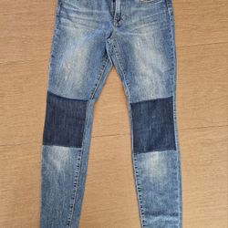 Gap Womens Jeans Legging With Patches Size 8/29R Brand New.