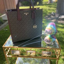 💕💕💕New!!!! Large Michael Kors Monogram Tote Bag