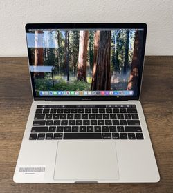 13" MacBook Pro Touchbar 1TB SSD*16GB RAM*2.3Ghz Intel Core i5