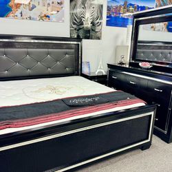 Stunning Black Mirror 5pc Bedroom Furniture Set Available Limited Time $1599