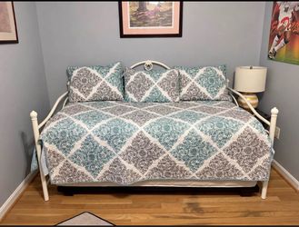 Trundle Bed and Mattresses $150