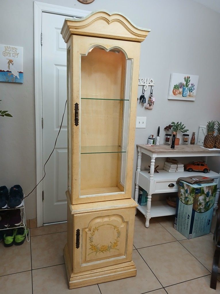 Cute Vintage Display Cabinet