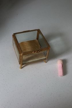 4th of July Moving Sale: Jewelry box