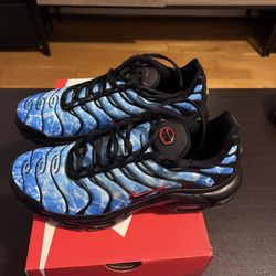 Air Max Plus Shark Attack Size 8