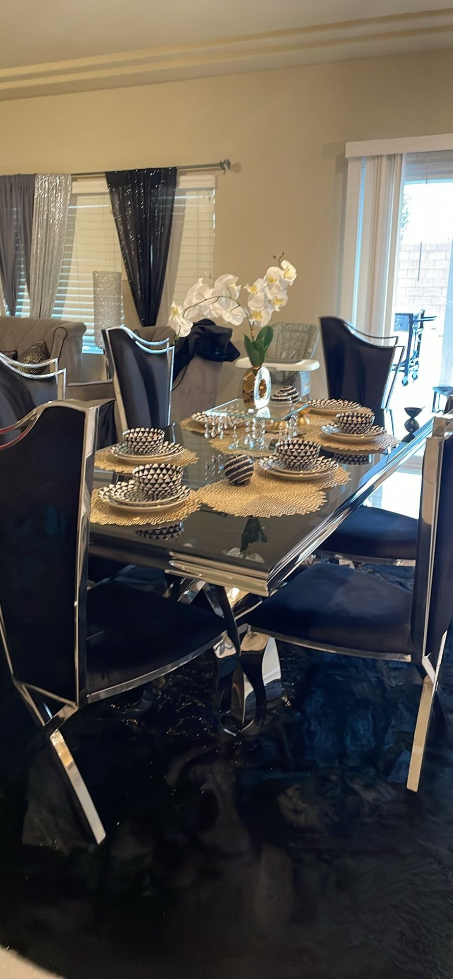 Dining Room Set With 6chairs
