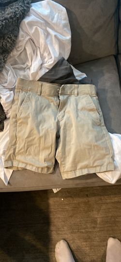 Chapps khaki shorts size 30