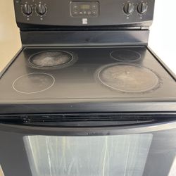 Electric Stove And Dishwasher 