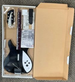 Nintendo Wii Rockband Beatles Rickenbacker 325 Guitar with Dongle & Game