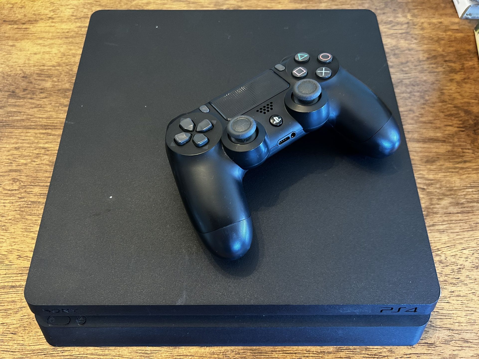 Used Slim PS4