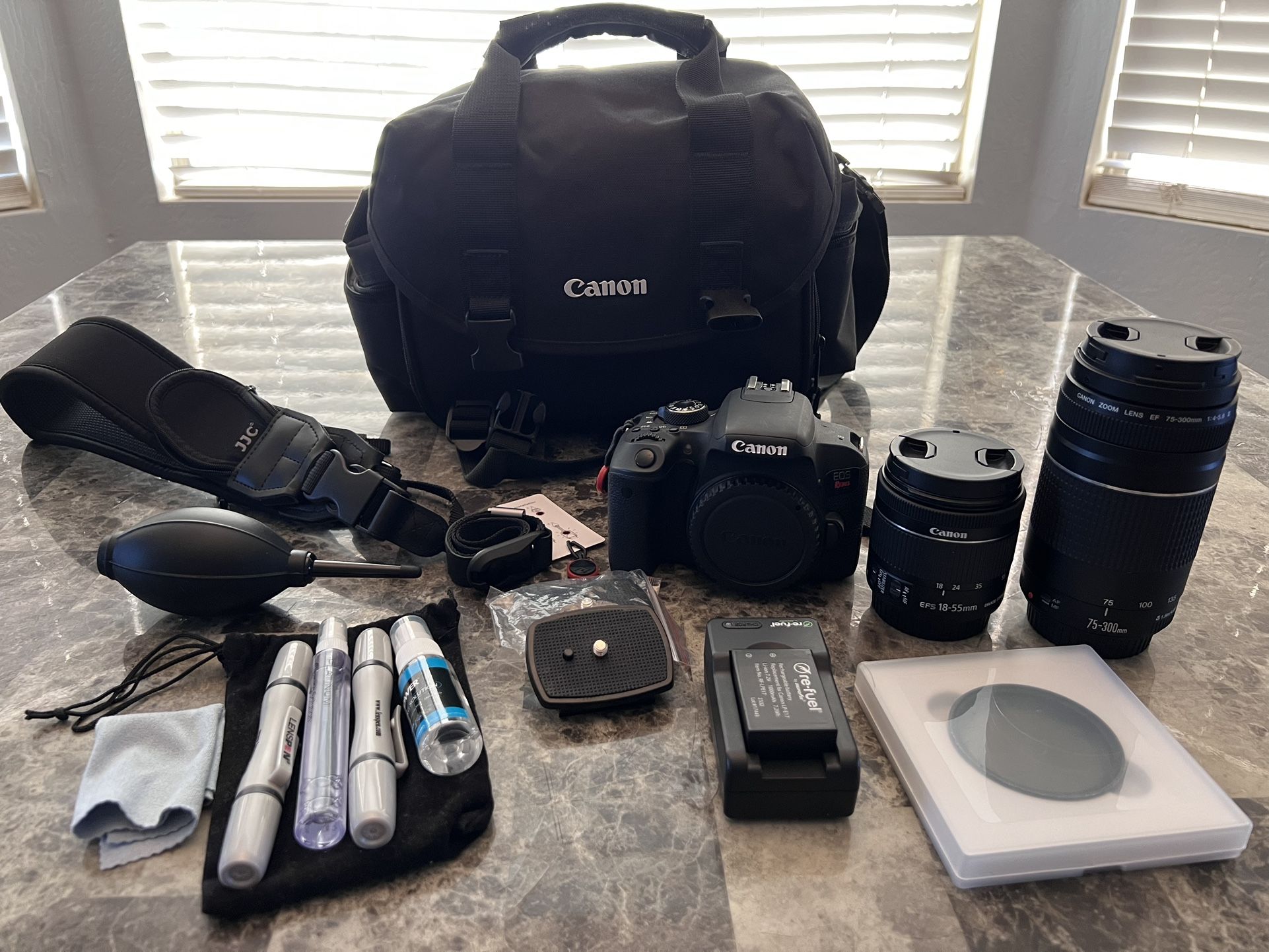 Canon Rebel T7i (800 D)