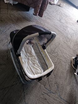 Portable bassinet