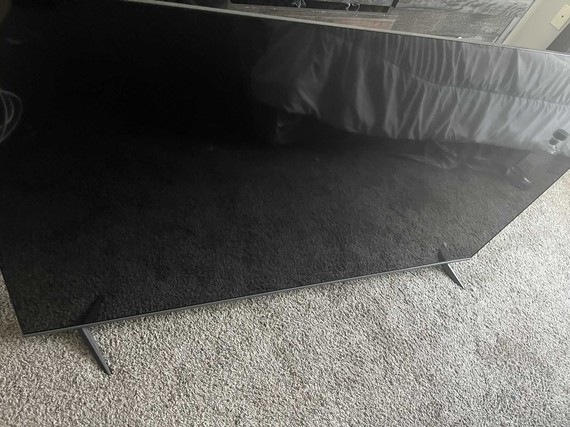 Flatscreen TV
