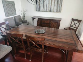 Dining room set