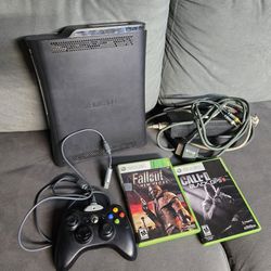 Xbox 360 120gb w/ controller and two ganes complete bundle ready to play!