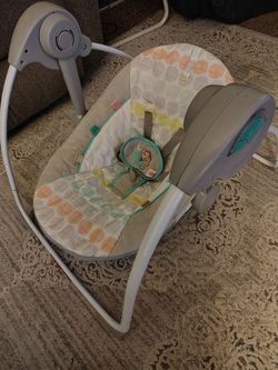 Bright Start Whimsical Wild portable compact baby swing