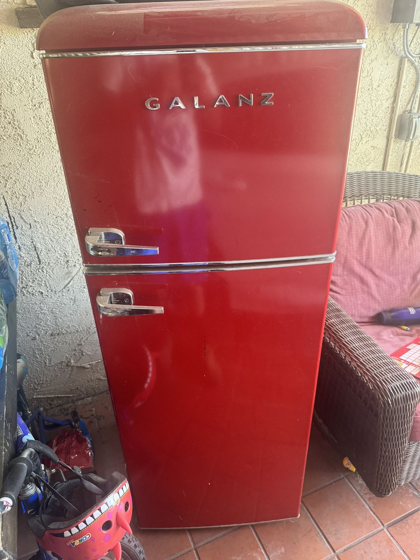 Galanz Mini Fridge 