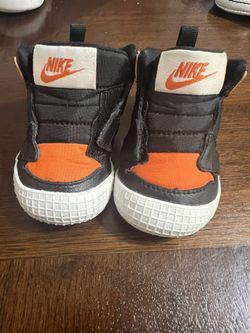 Jordan Crib Booties