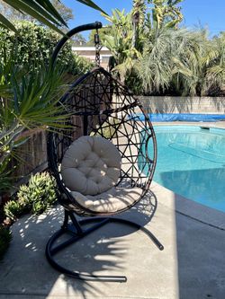 Hanging Egg Chair w/stand