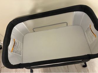 Baby bassinet accepting offers