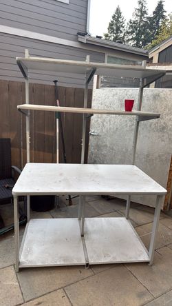Computer desk