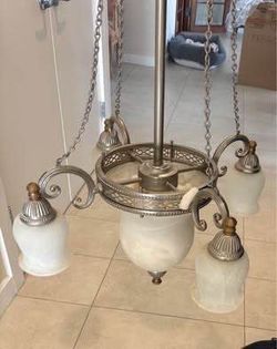 Beautiful 5 Light Chandelier / Hanging Light