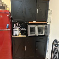 Kitchen Cabinet Pantry