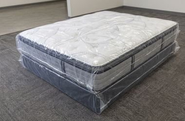 Queen Pillow Top Mattress