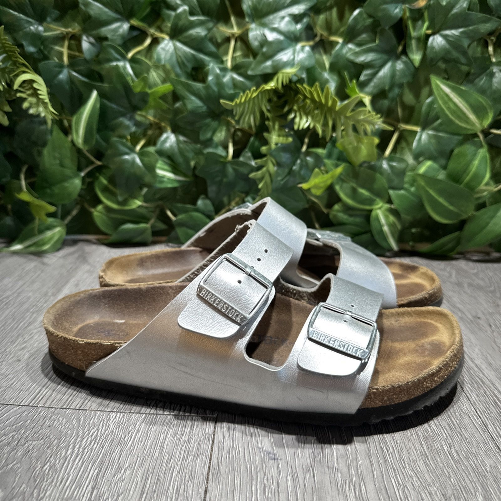 Birkenstock Arizona Soft Bed Leather Sandals Women 40 9 Narrow Metallic Silver