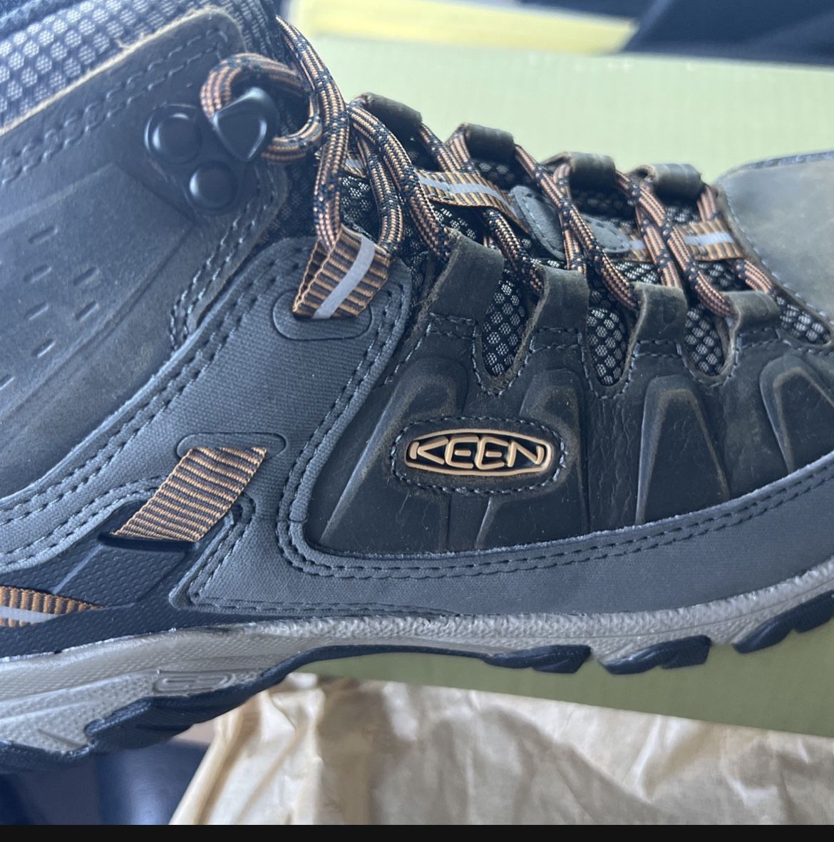 KEEN Men's Targhee III Mid Height Waterproof Hiking Boot