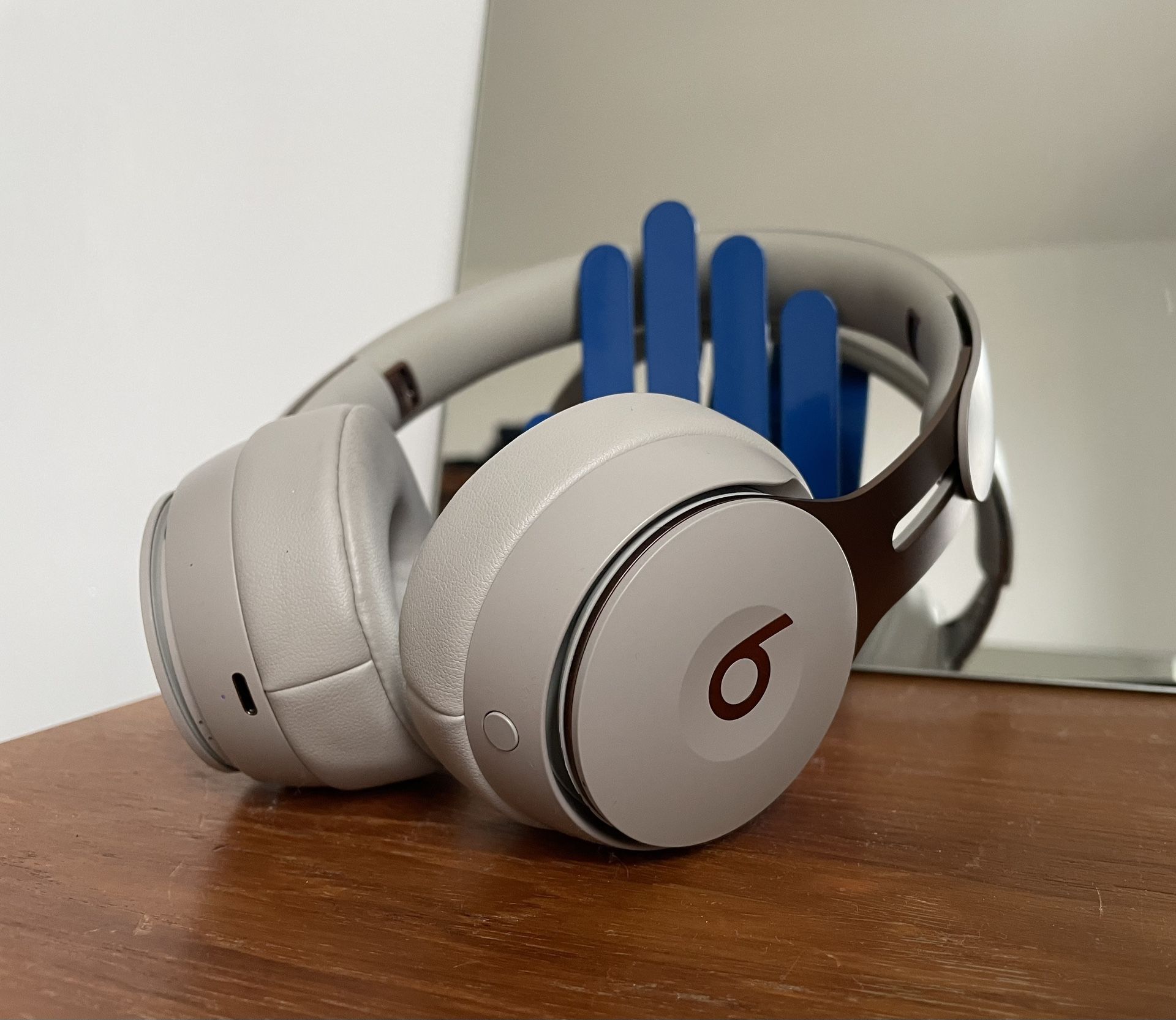 Beats Solo Pro Headphones with Case for Sale in Brooklyn, NY