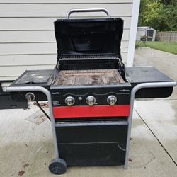 Char-broil Gas2Coal 4-Burner Lp Gas & Charcol  Outdoor Combnetion Grill