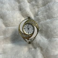 Soleasy Quartz White Wristwatch