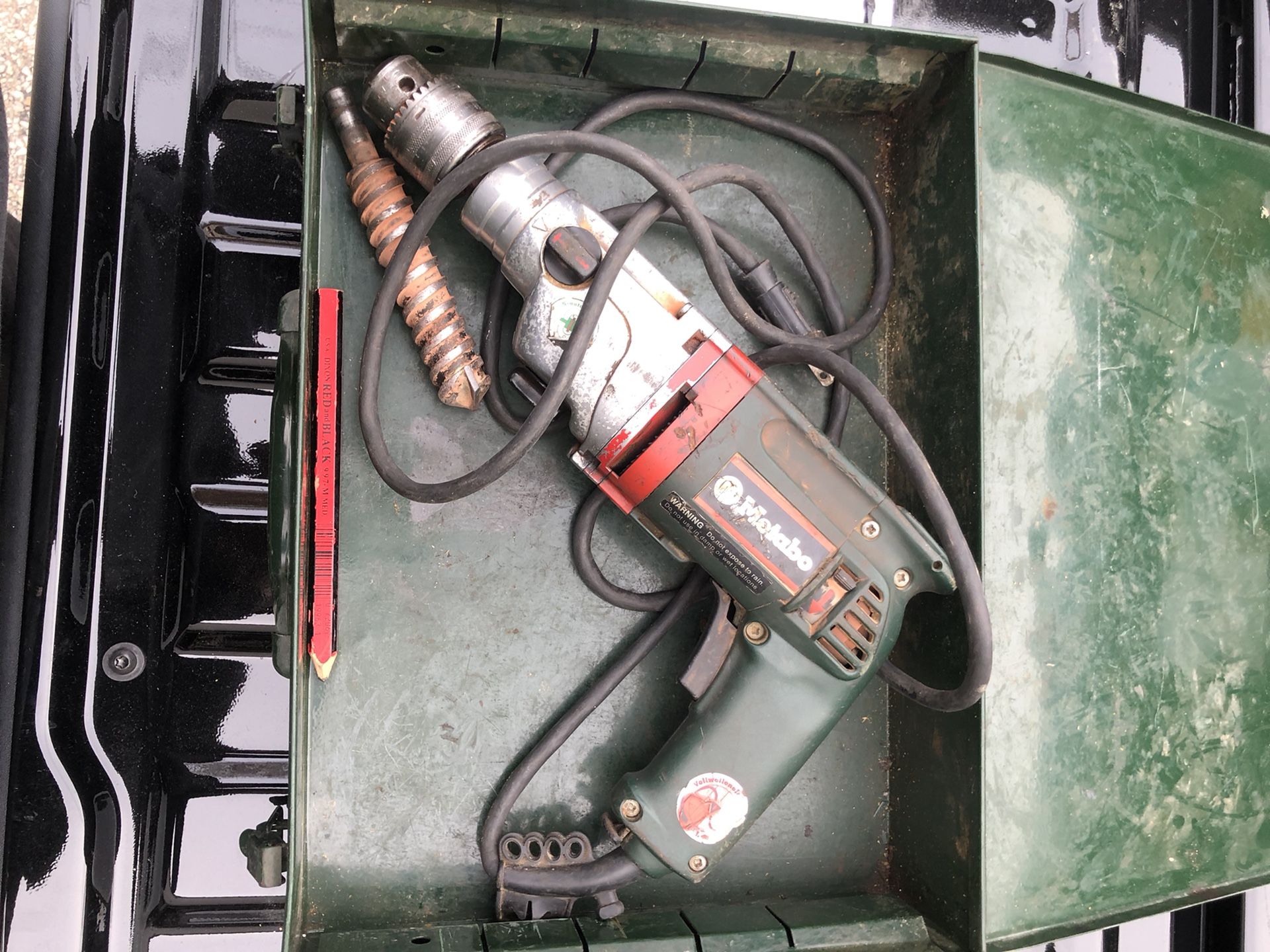 Metabo model 751 hammer drill, includes case, missing support handle 