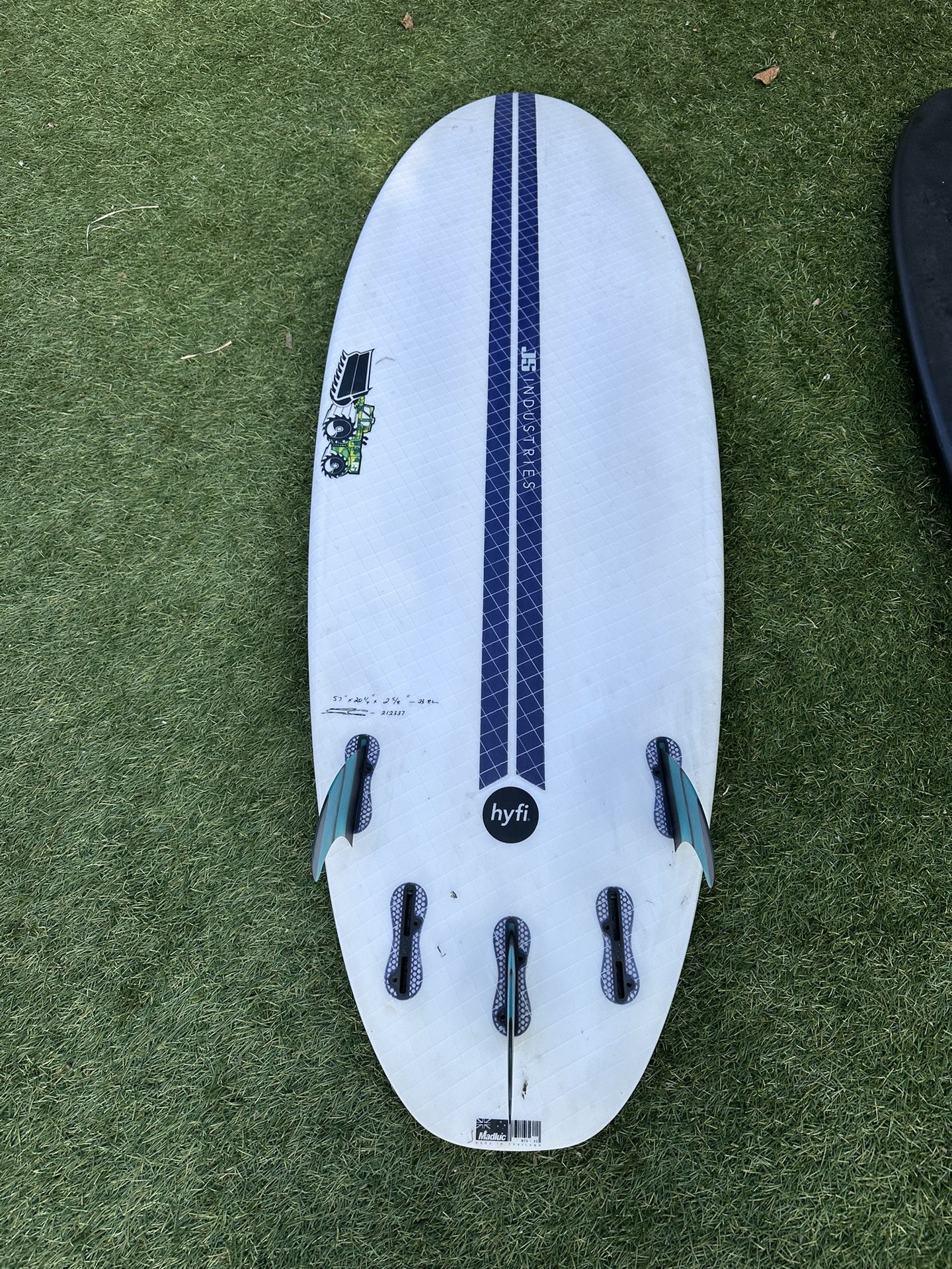 JS flying pony 5’7 (33.8 L)