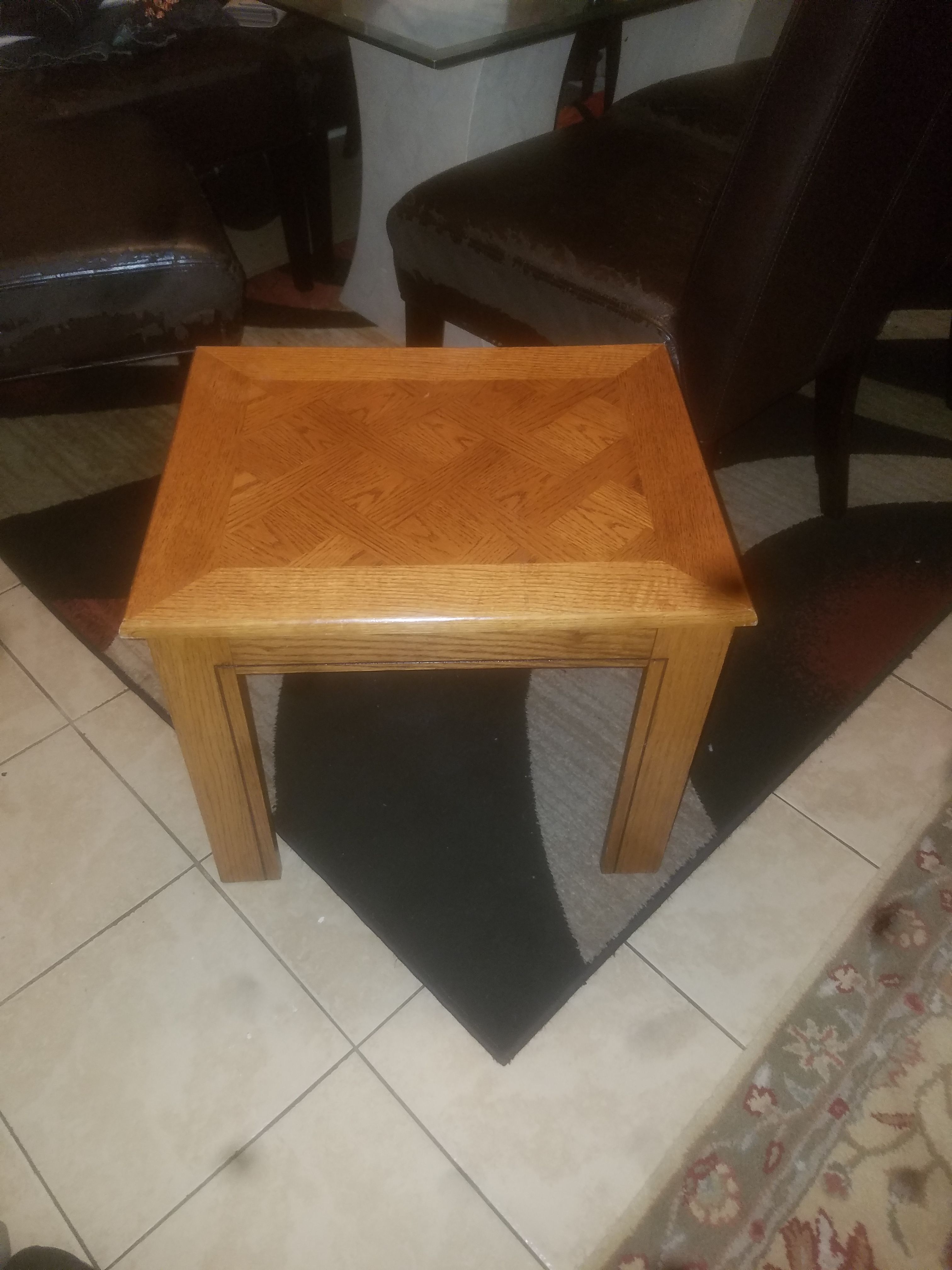 1 small coffee table